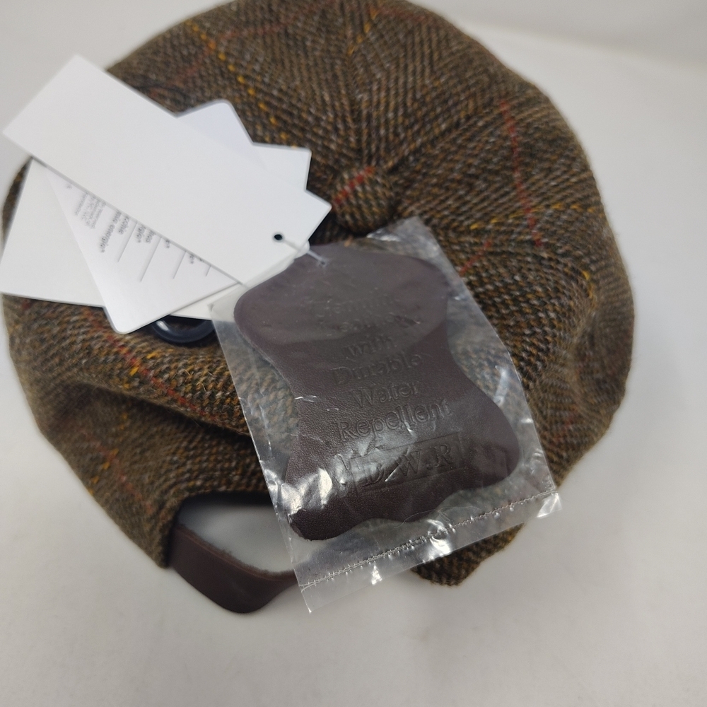 Walker and Hawkes Derby Tweed and Leather Adjustable Cap - Picture 9 of 9